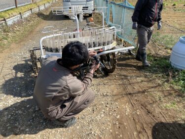 2021年3月4日(木)の作業記録 (マメトラMV-70キャブレター清掃しましたが動作不調、茄子類播種育苗作業、移植機のクラッチレバー交換)